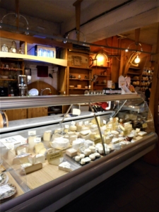 comptoir à fromages du temps des cerises